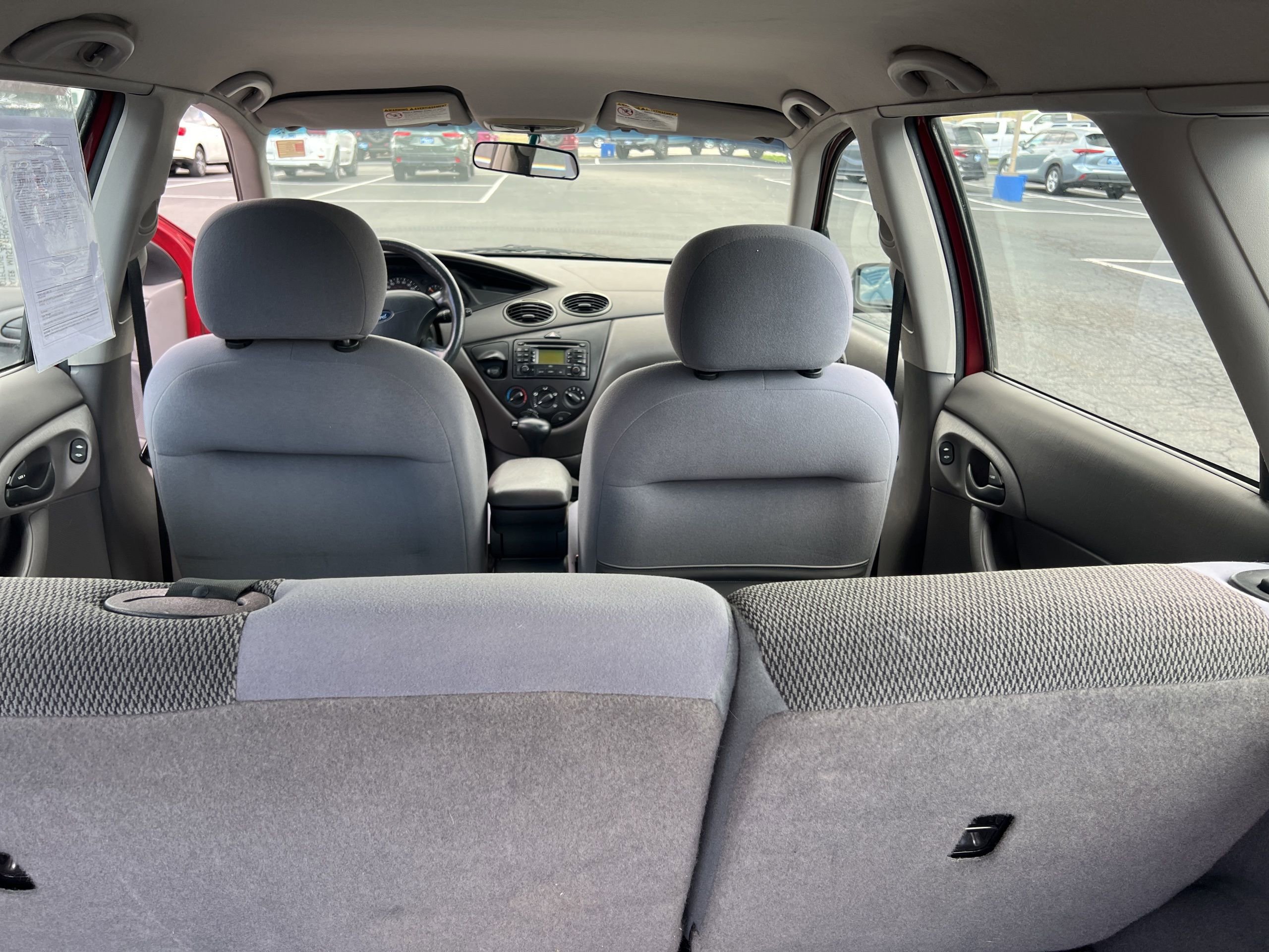 Used 2004 Ford Focus SE FWD image 14