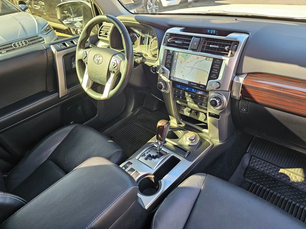 Used 2024 Toyota 4Runner Limited AWD/4WD image 31