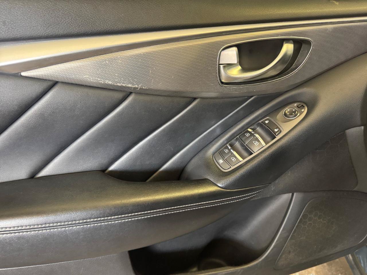Used 2014 INFINITI Q50 AWD image 23