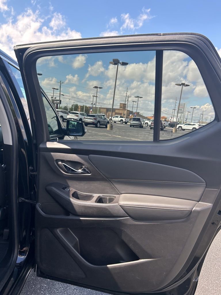 Used 2020 Chevrolet Traverse LT FWD image 54