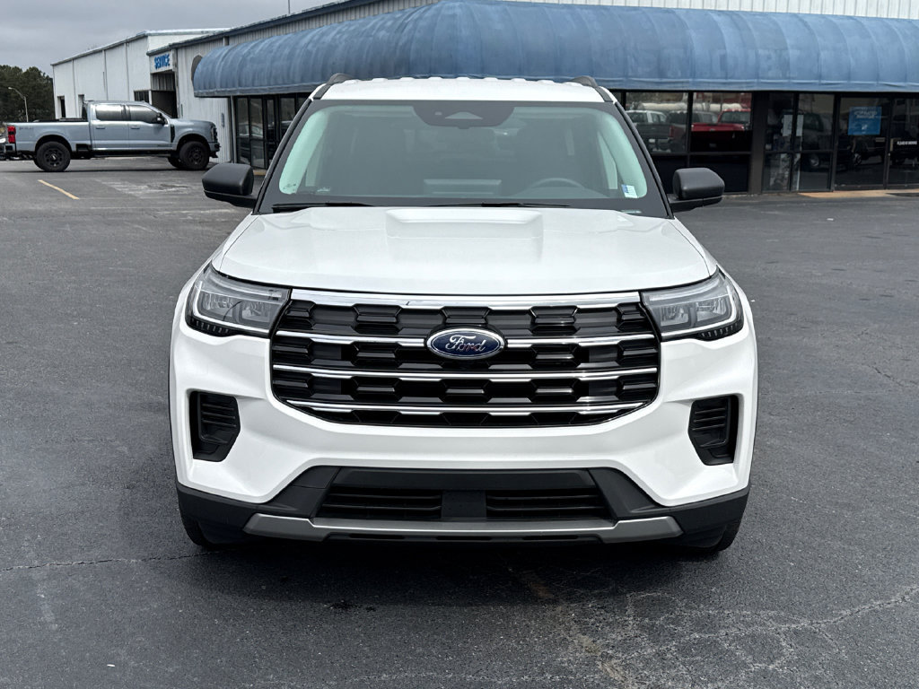 Certified 2026 Ford Explorer Active RWD image 2