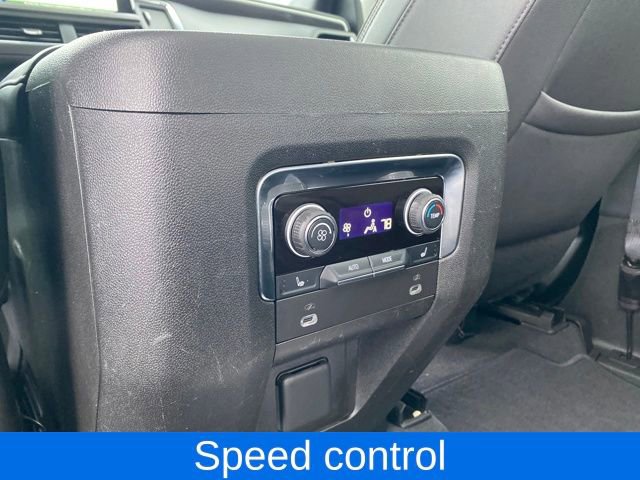 Used 2022 Chevrolet Suburban RST w/ Luxury Package image 22