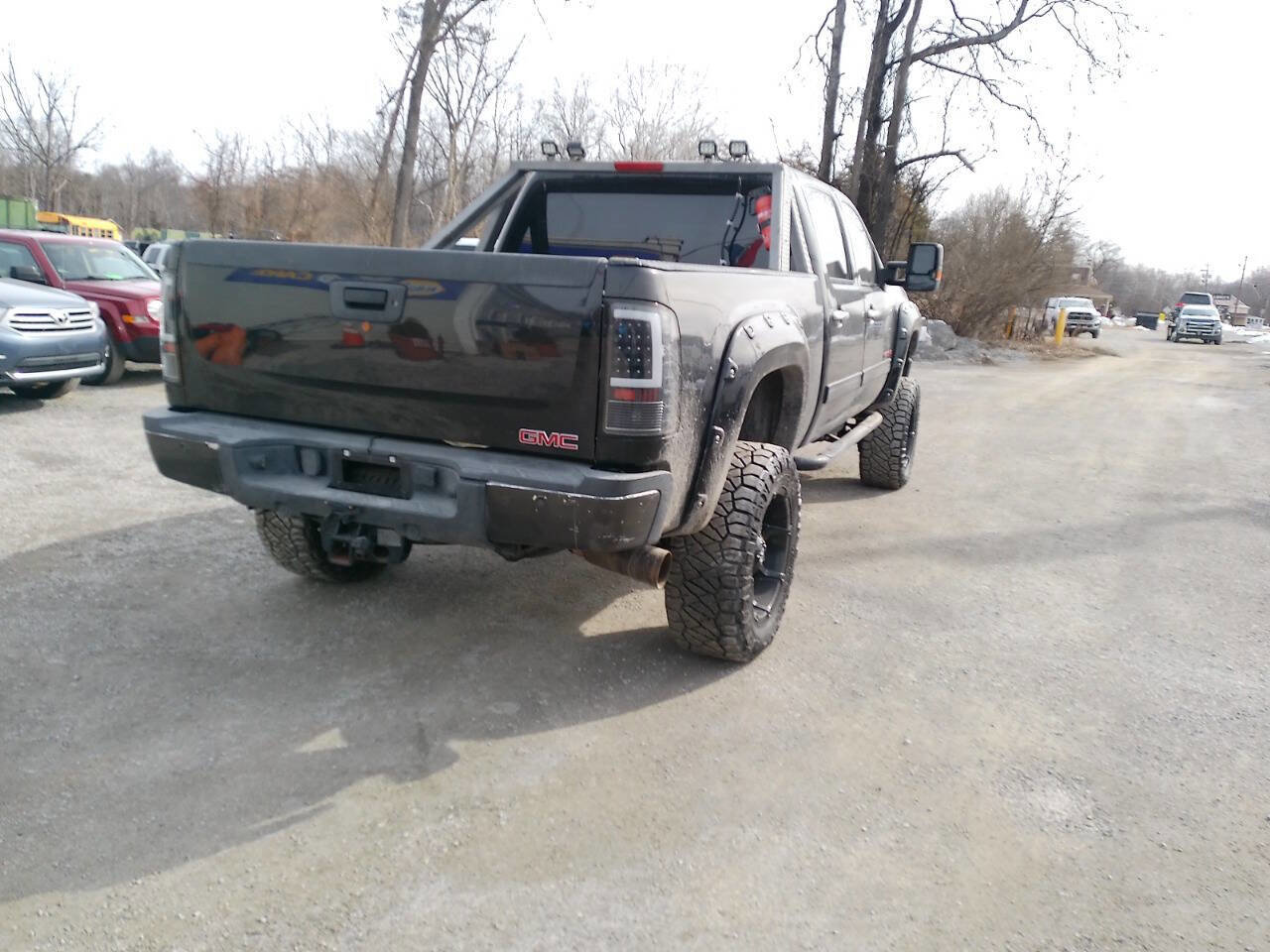 Used 2011 GMC Sierra 2500 SLE w/ SLE Preferred Package image 7