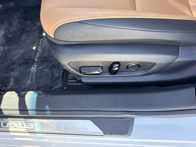 Certified 2024 Lexus ES 350 w/ Premium Package FWD image 12