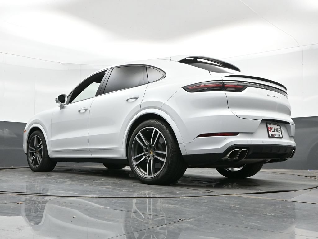 Used 2023 Porsche Cayenne Turbo AWD/4WD image 48