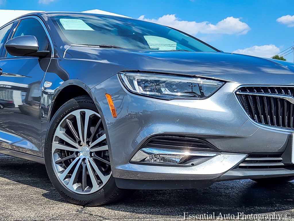Used 2020 Buick Regal Essence FWD image 3
