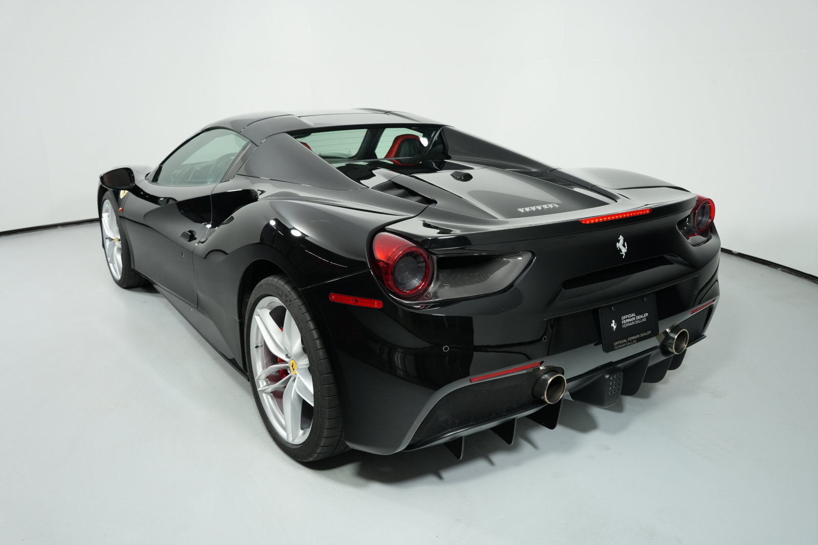 Certified 2017 Ferrari 488 Spider RWD image 11