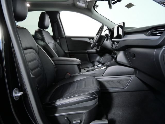 Certified 2023 Ford Escape Platinum w/ Premium Technology Package AWD/4WD image 11
