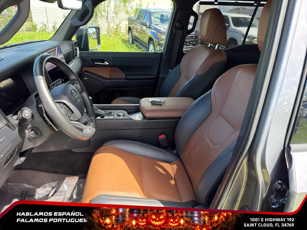 Used 2025 Lexus GX 550 w/ Cold Area Package AWD/4WD image 13