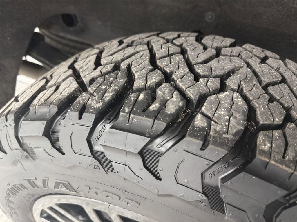 Used 2019 Chevrolet Silverado 1500 LTZ image 28