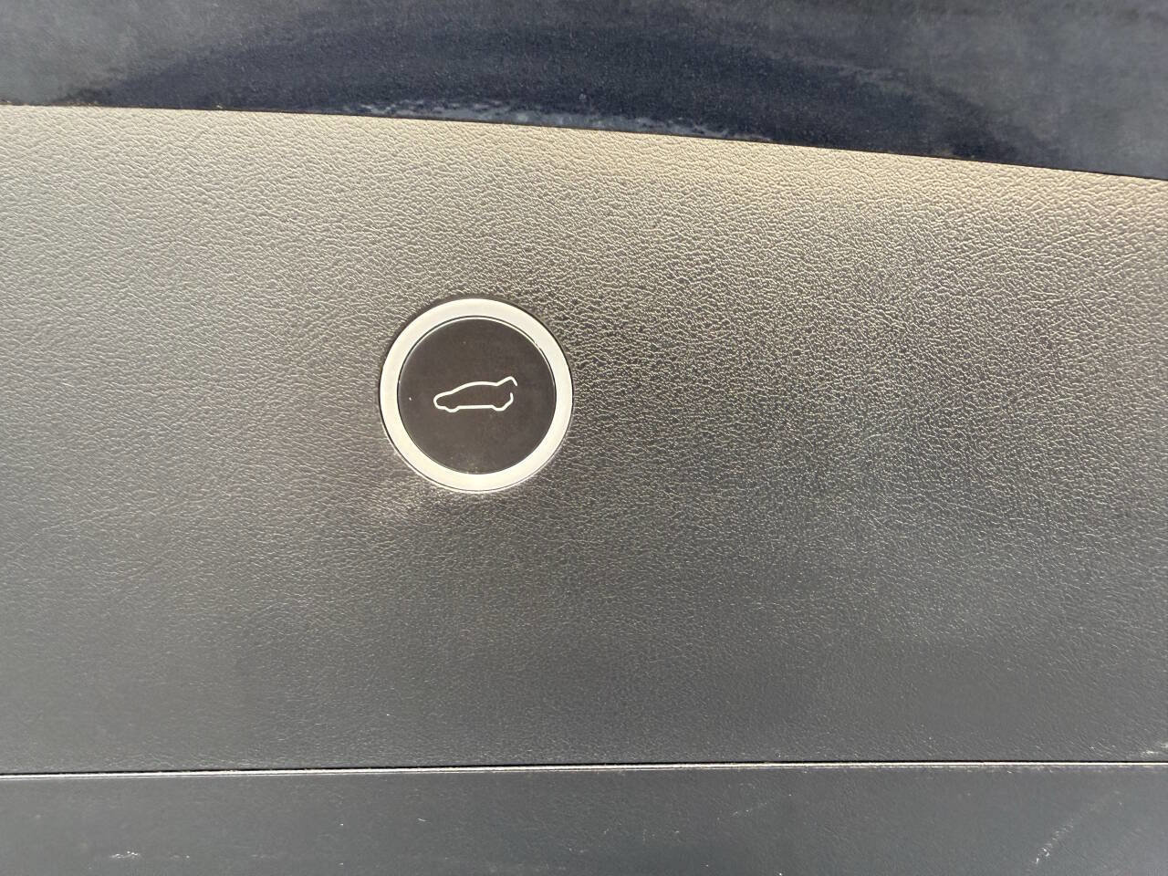 Used 2018 Tesla Model X P100D image 27