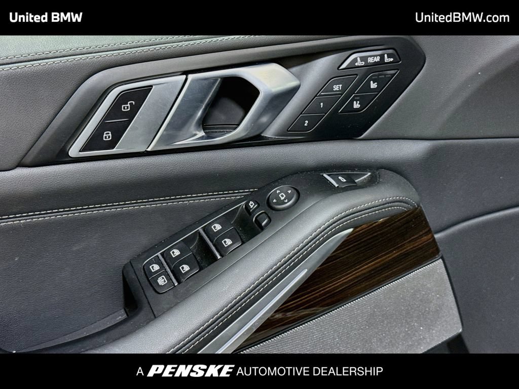 Certified 2026 BMW X7 xDrive40i w/ Executive Package AWD/4WD image 10