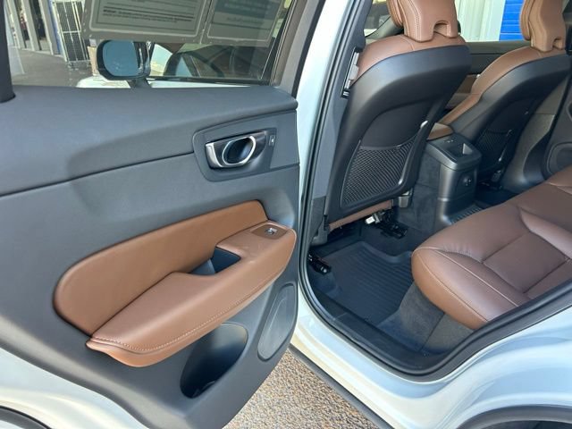 Used 2025 Volvo XC60 T8 Plus w/ Protection Package Premier AWD/4WD image 23