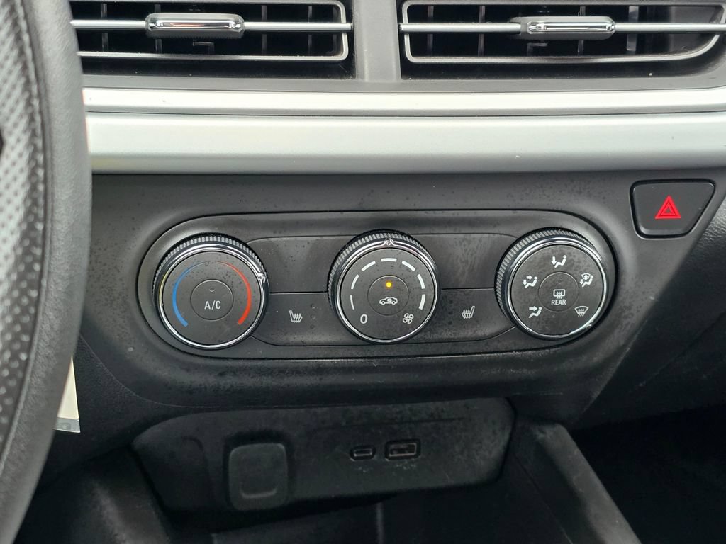 Used 2024 Chevrolet Trax LS w/ LS Convenience Package FWD image 22