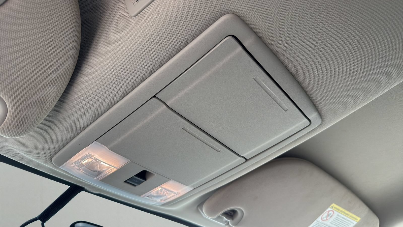 Used 2017 Lincoln Navigator Select RWD image 16