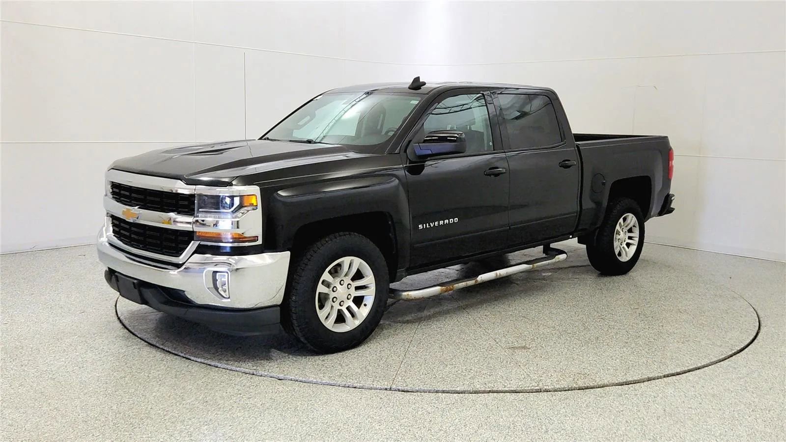 Used 2017 Chevrolet Silverado 1500 LT w/ All Star Edition RWD image 3