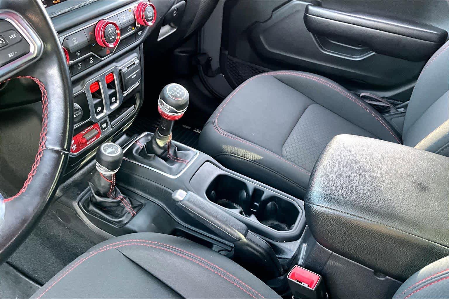 Used 2020 Jeep Wrangler Rubicon AWD/4WD image 29