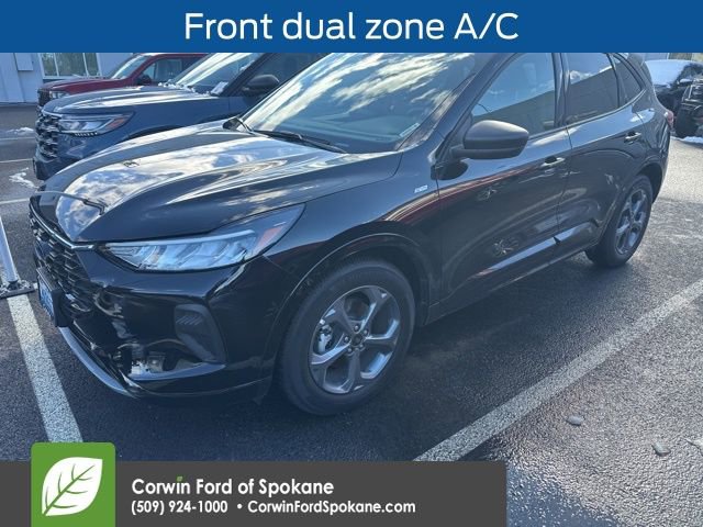 Used 2023 Ford Escape ST-Line w/ Equipment Group 301A image 7