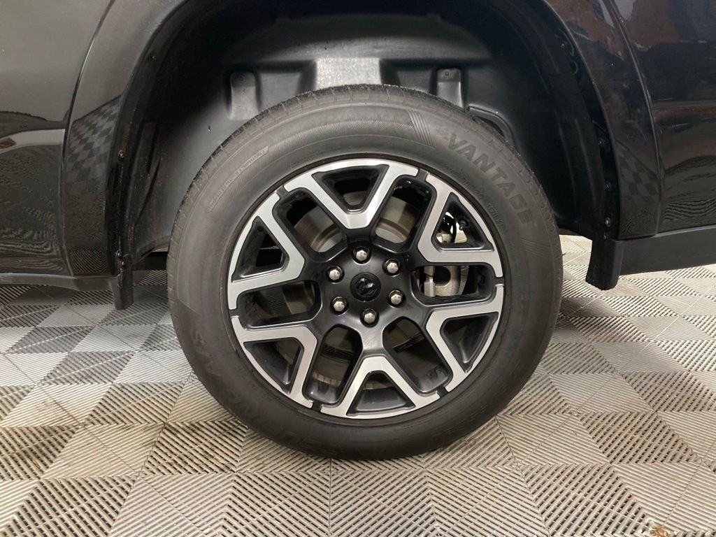 Used 2025 RAM 1500 Laramie image 23