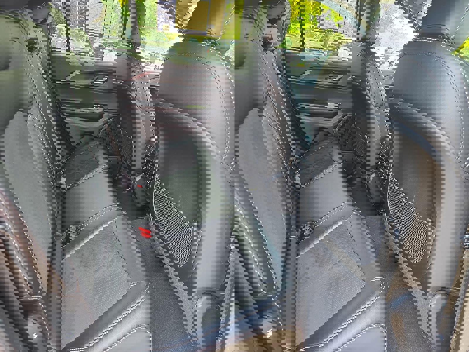 Used 2024 Jeep Grand Cherokee Altitude image 12