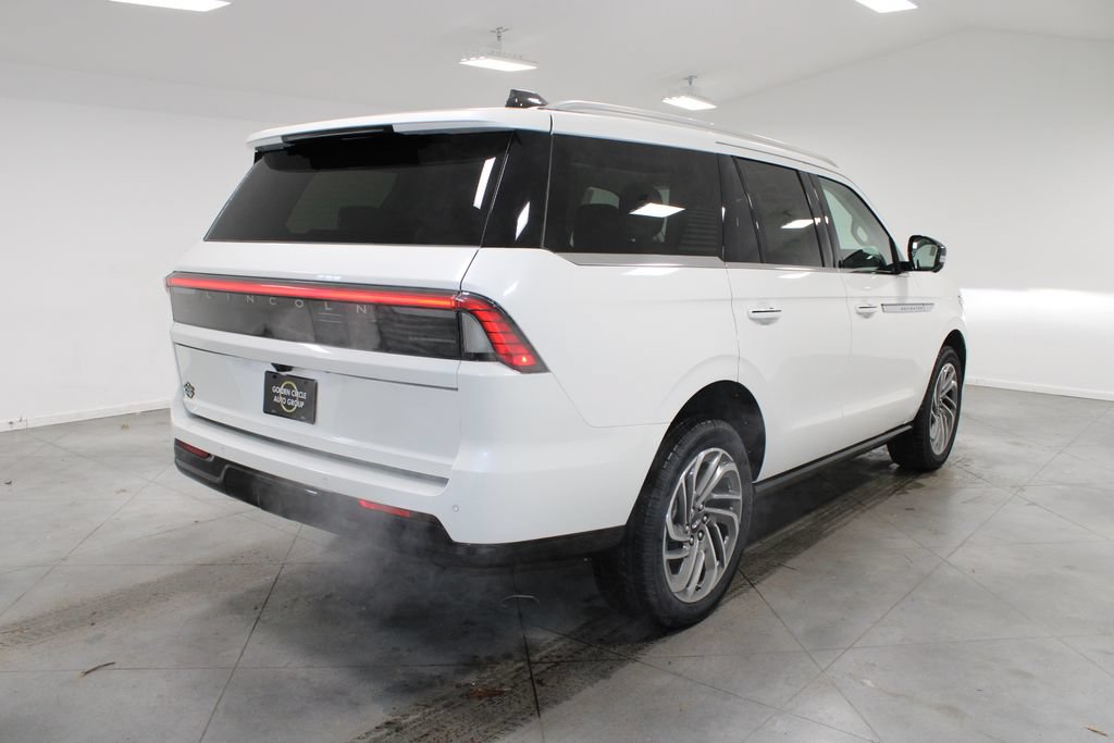 New 2026 Lincoln Navigator Reserve AWD/4WD image 8