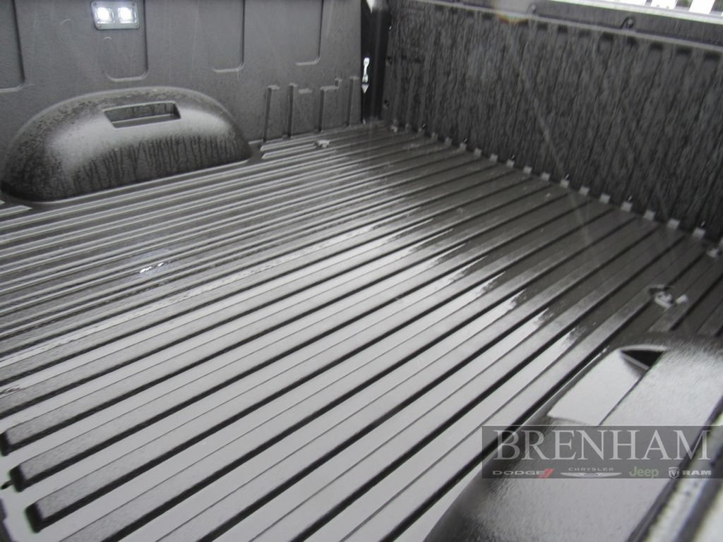 Used 2025 Toyota Tundra SR5 AWD/4WD image 19