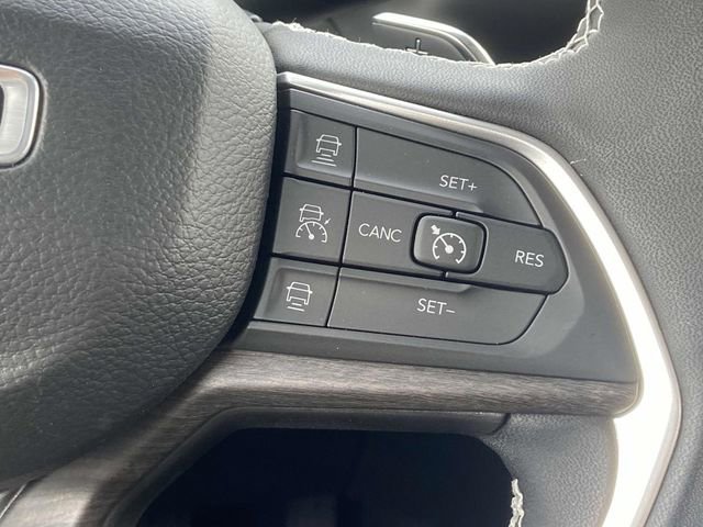 Used 2023 Jeep Grand Cherokee Limited image 26