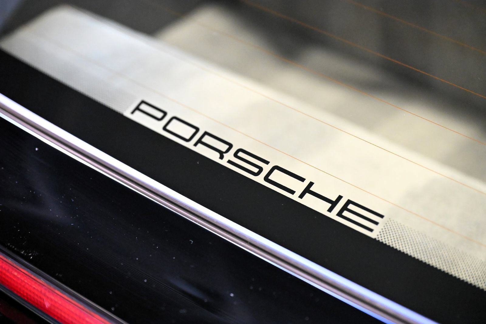 Used 2003 Porsche 911 Carrera RWD image 13