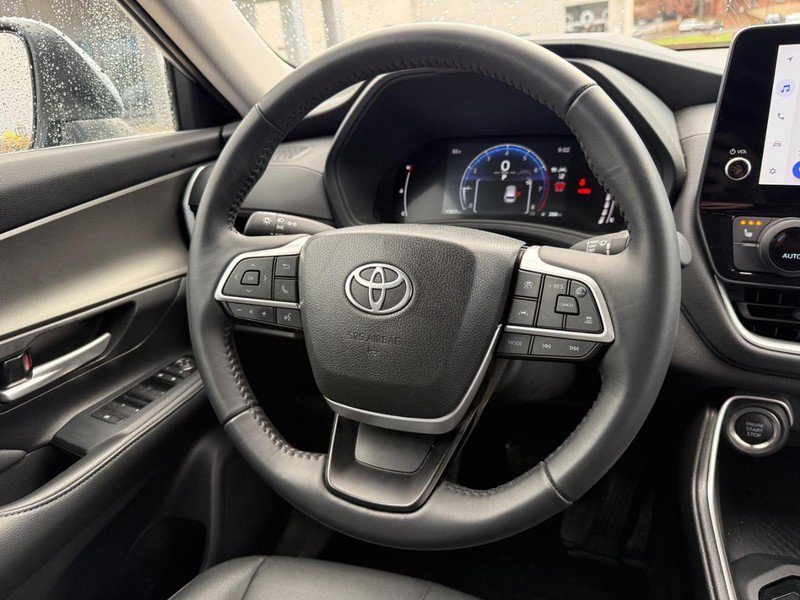 Certified 2025 Toyota Grand Highlander AWD image 14