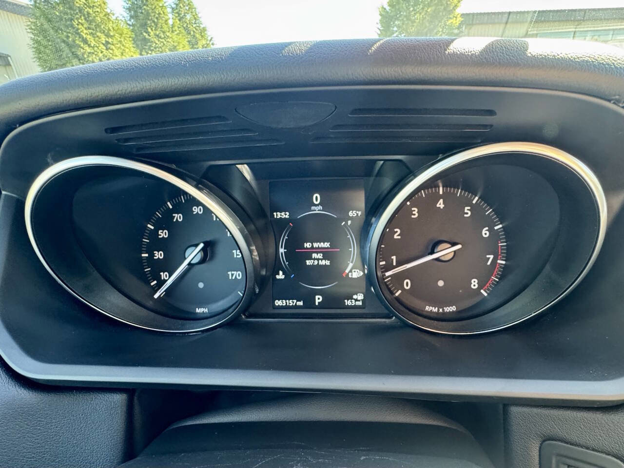 Used 2016 Land Rover Range Rover Sport HSE image 19