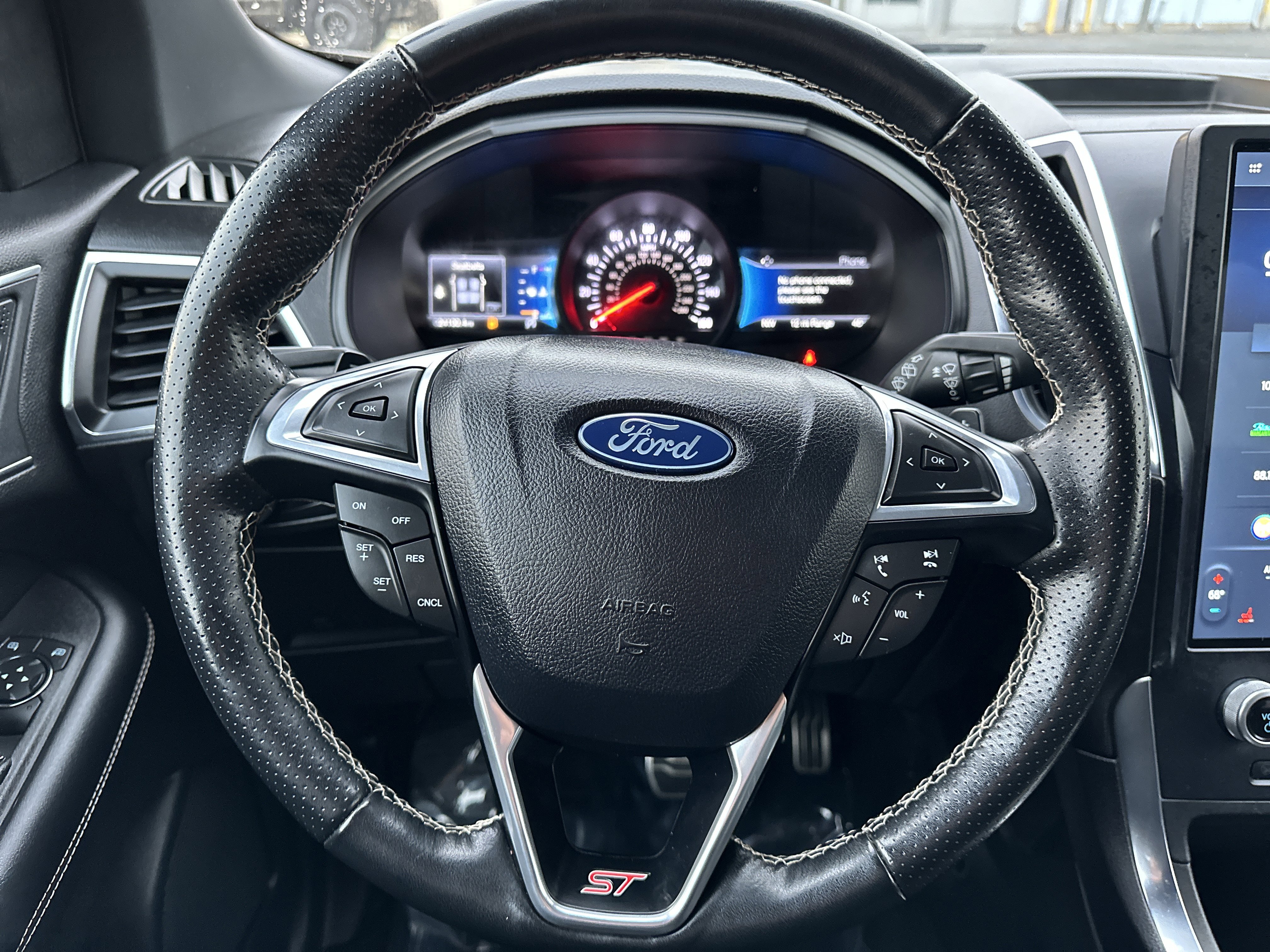 Certified 2022 Ford Edge ST image 15