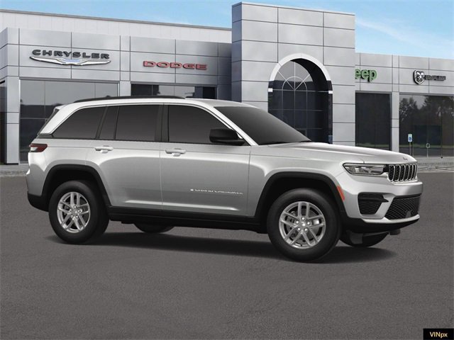 Used 2024 Jeep Grand Cherokee Laredo X image 10