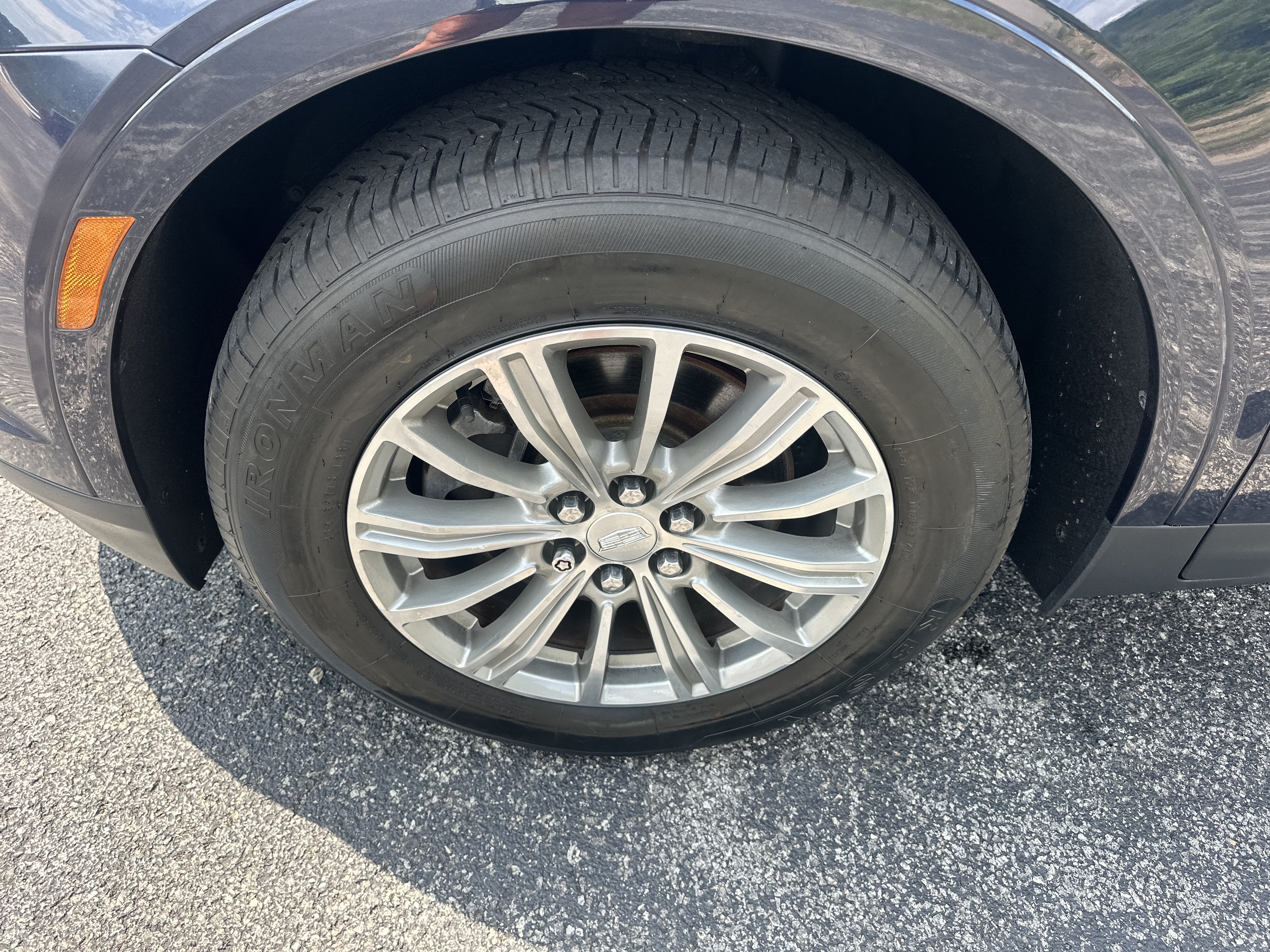 Used 2017 Cadillac XT5 Luxury FWD image 8