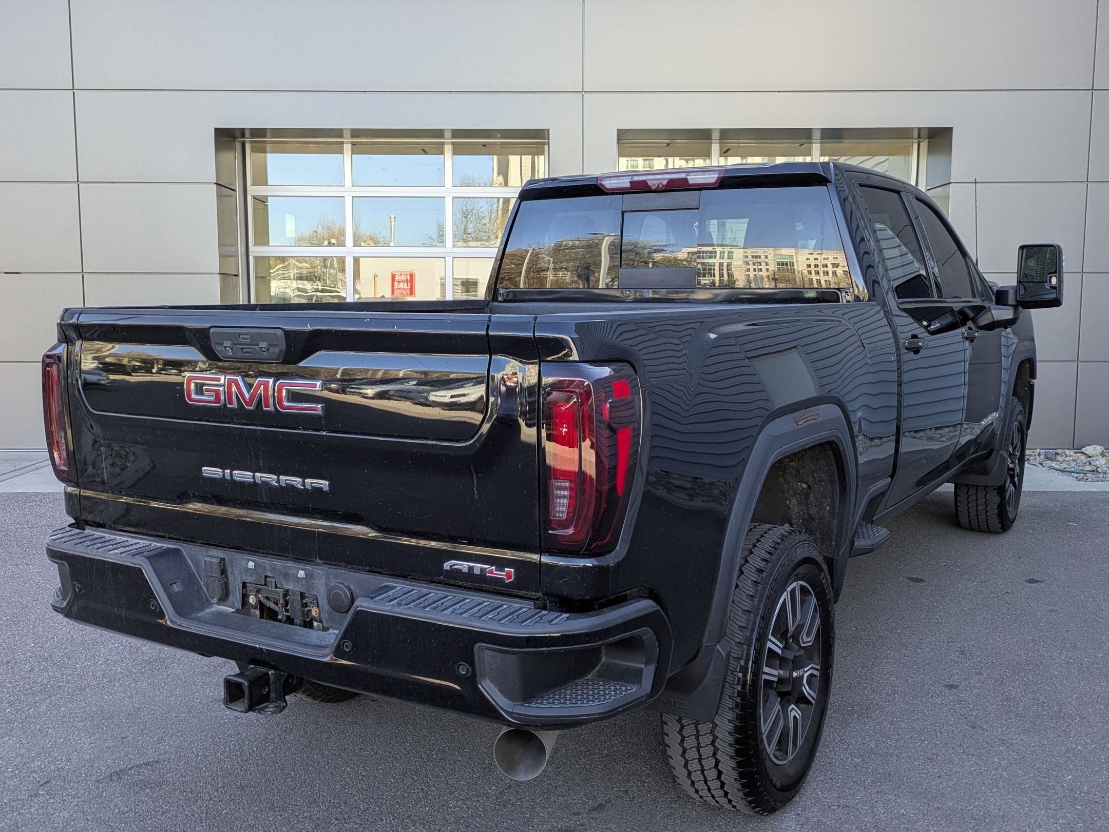 Used 2021 GMC Sierra 2500 AT4 w/ AT4 Premium Plus Package image 5