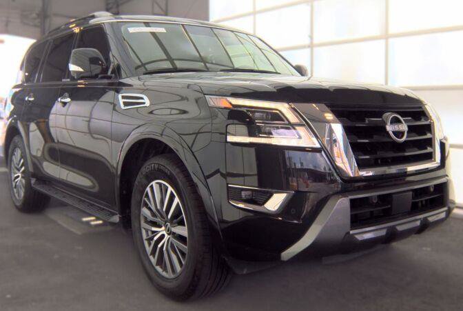 Used 2023 Nissan Armada SL w/ Captain's Chairs Package RWD image 6