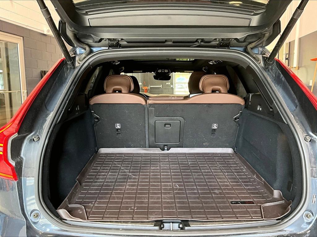 Used 2025 Volvo XC60 B5 Plus w/ Climate Package image 26