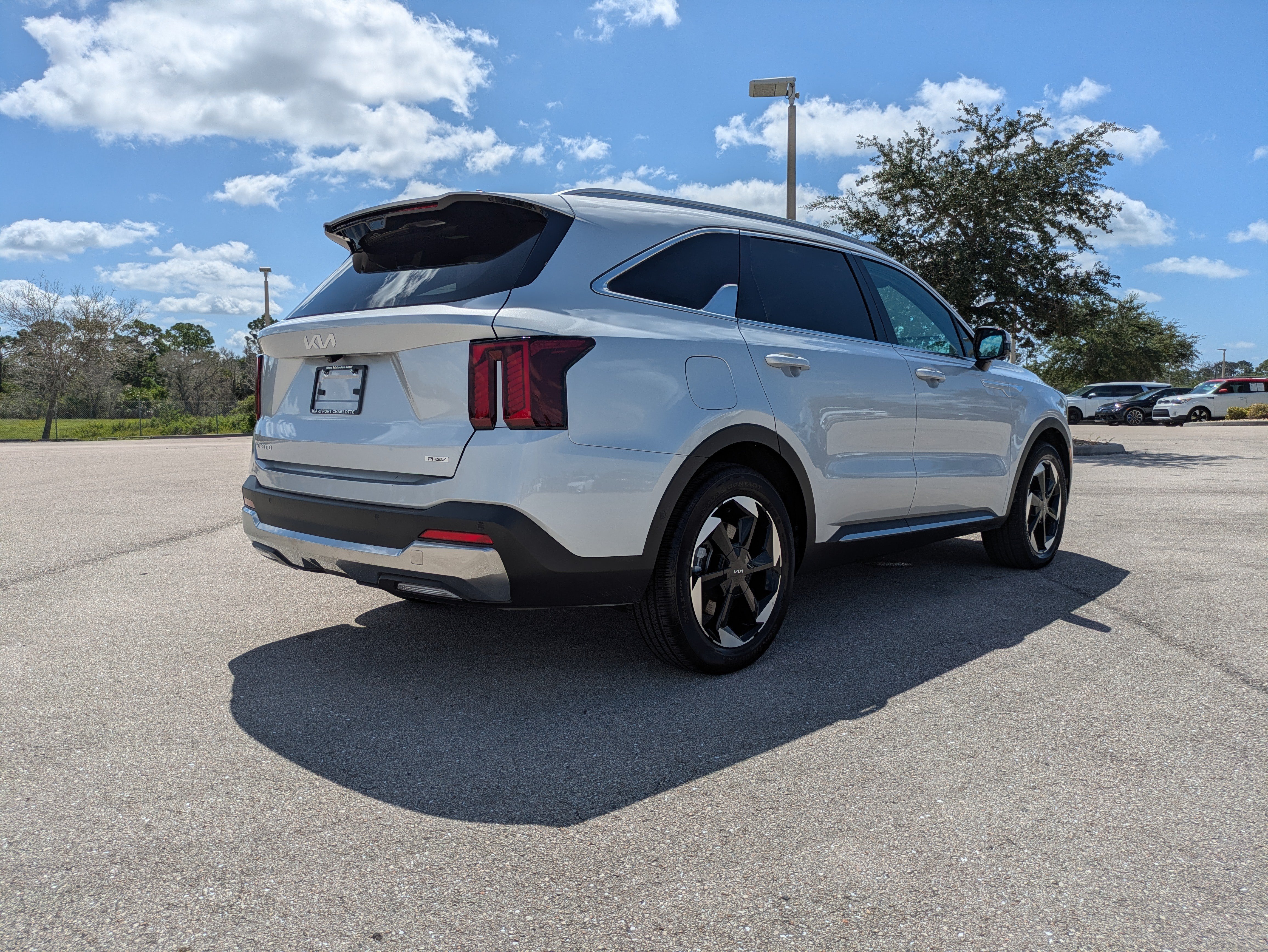 Certified 2025 Kia Sorento SX Prestige AWD/4WD image 4