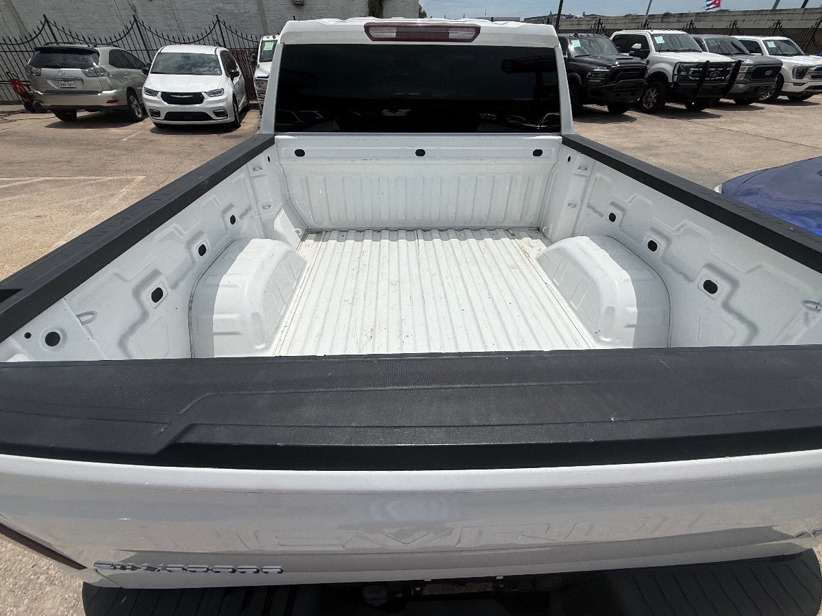Used 2021 Chevrolet Silverado 1500 LT RWD image 8