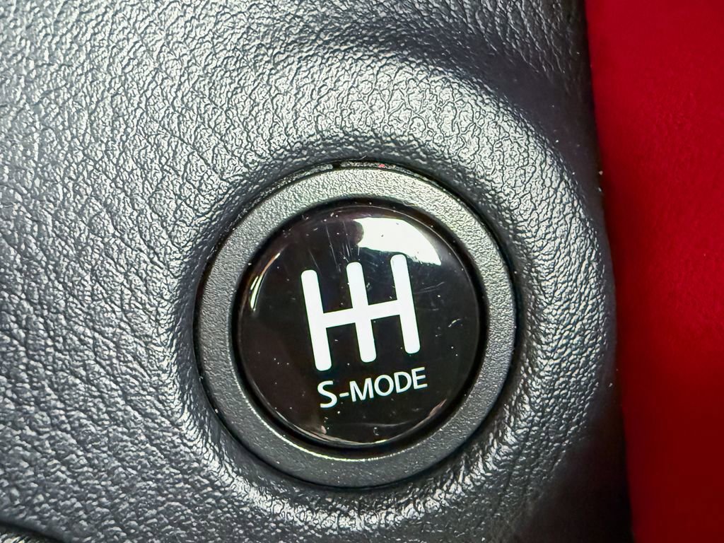 Certified 2024 Nissan Z Performance w/ Floor Mat Package image 32