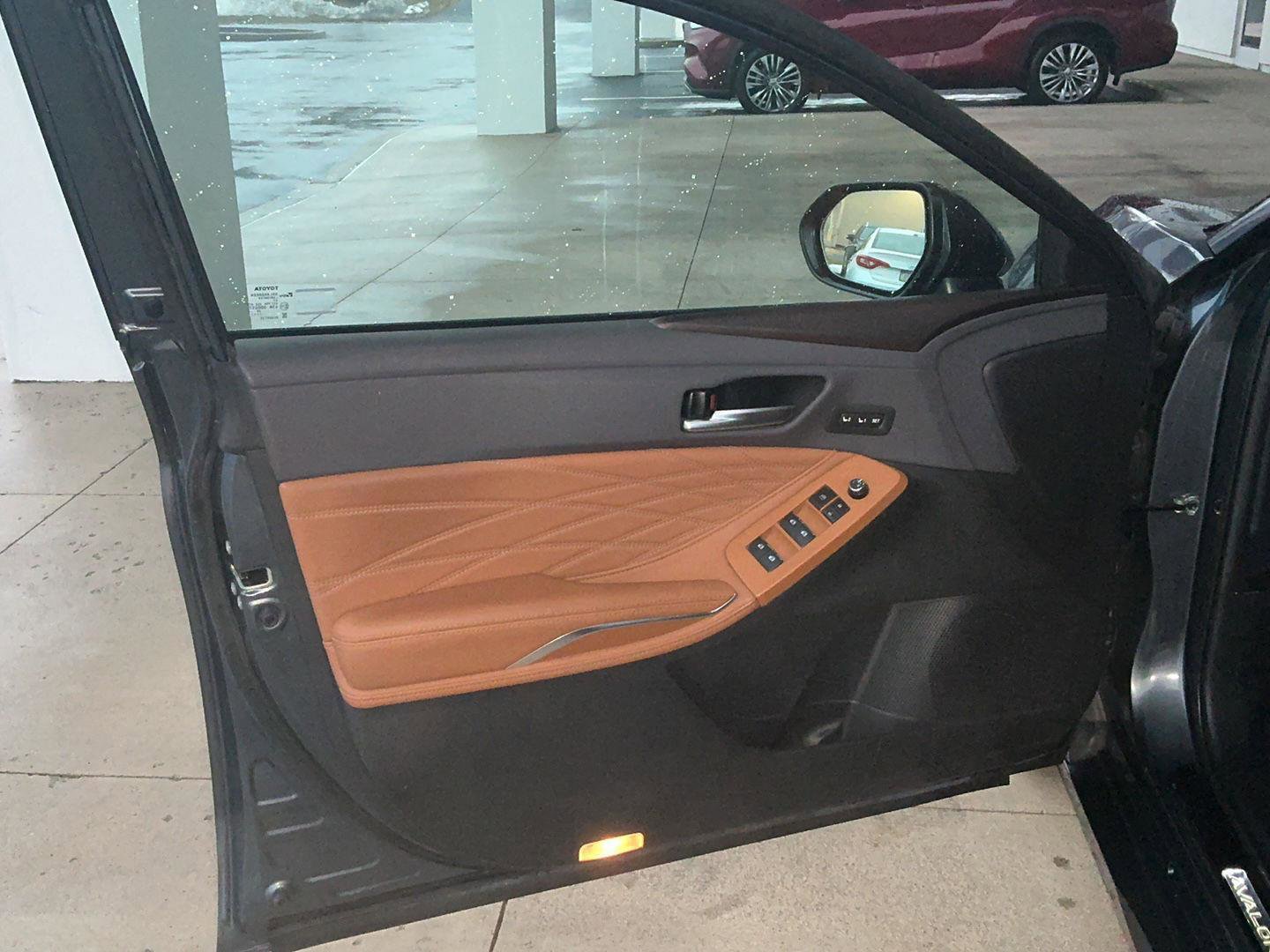 Used 2020 Toyota Avalon Limited w/ Advanced Safety Package image 13