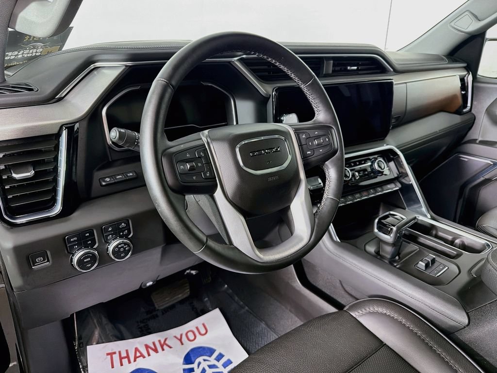Used 2023 GMC Sierra 1500 Denali w/ Technology Package AWD/4WD image 9