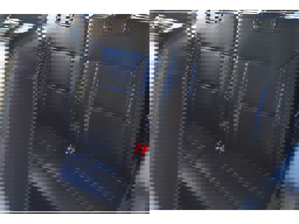 Used 2022 Ford Explorer XLT w/ Equipment Group 202A image 14