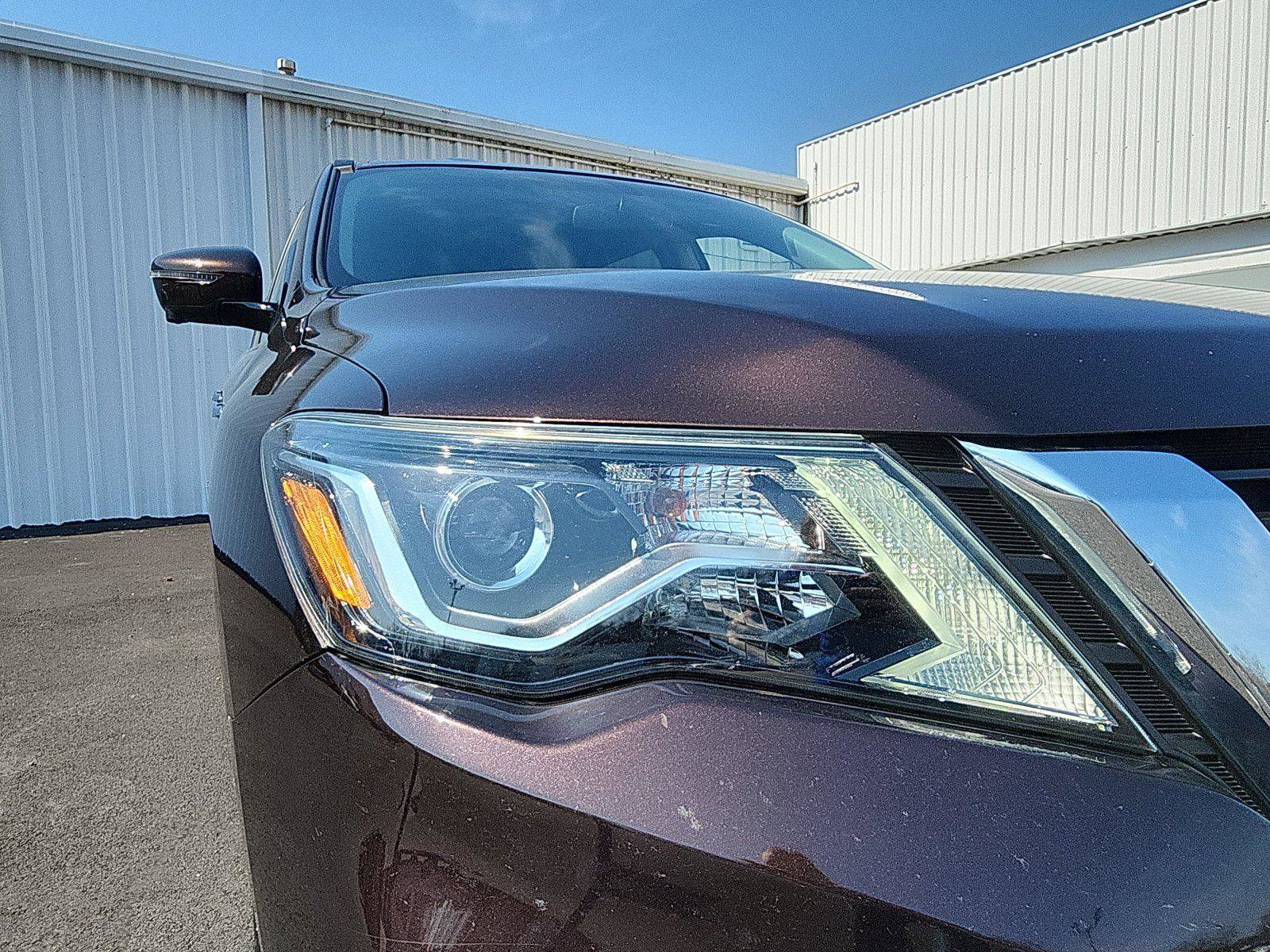 Used 2020 Nissan Pathfinder SL image 12