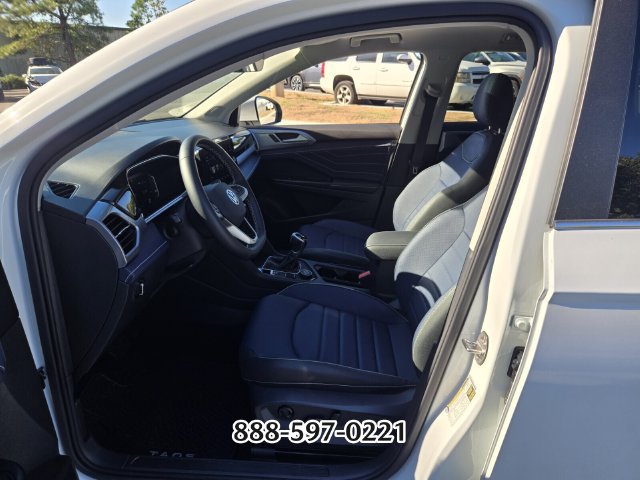 Used 2026 Volkswagen Taos SEL AWD/4WD image 10
