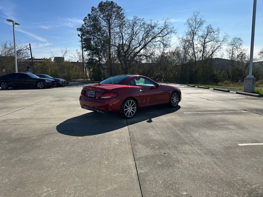 Used 2018 Mercedes-Benz SLC 43 AMG image 3