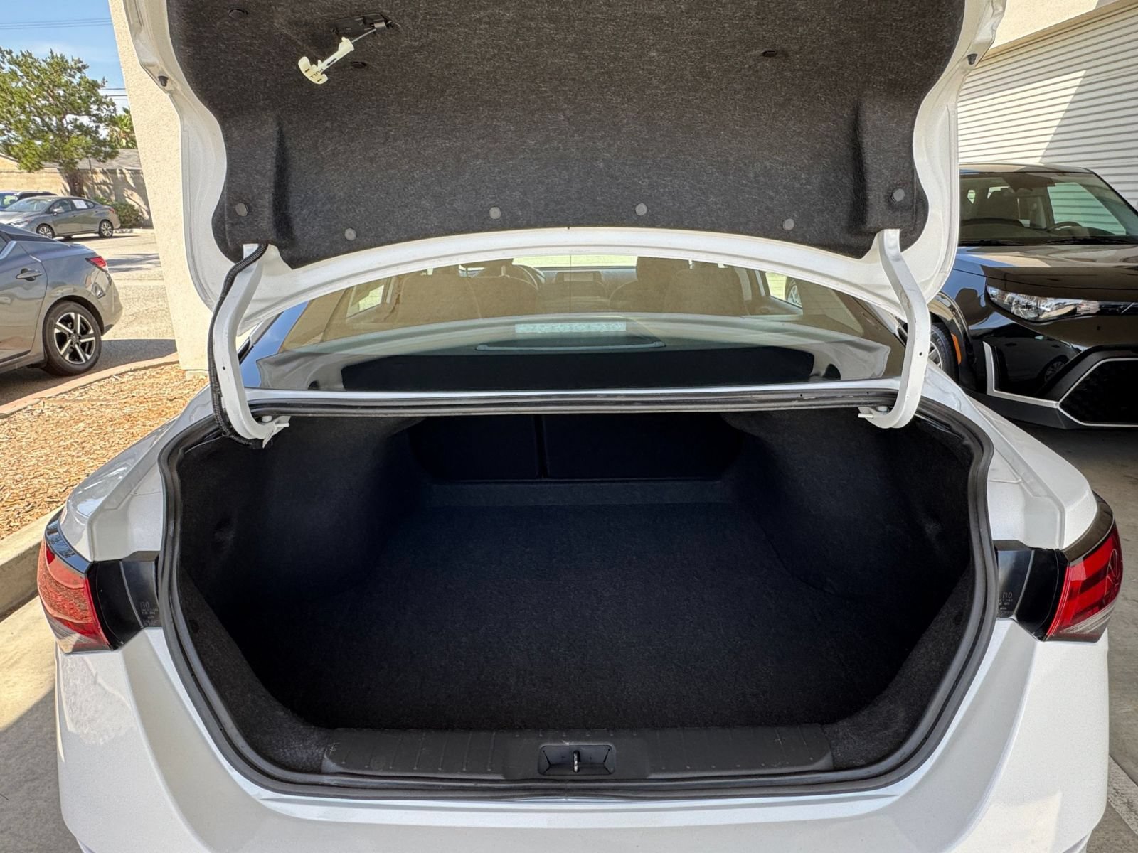 Used 2025 Nissan Sentra S FWD image 29