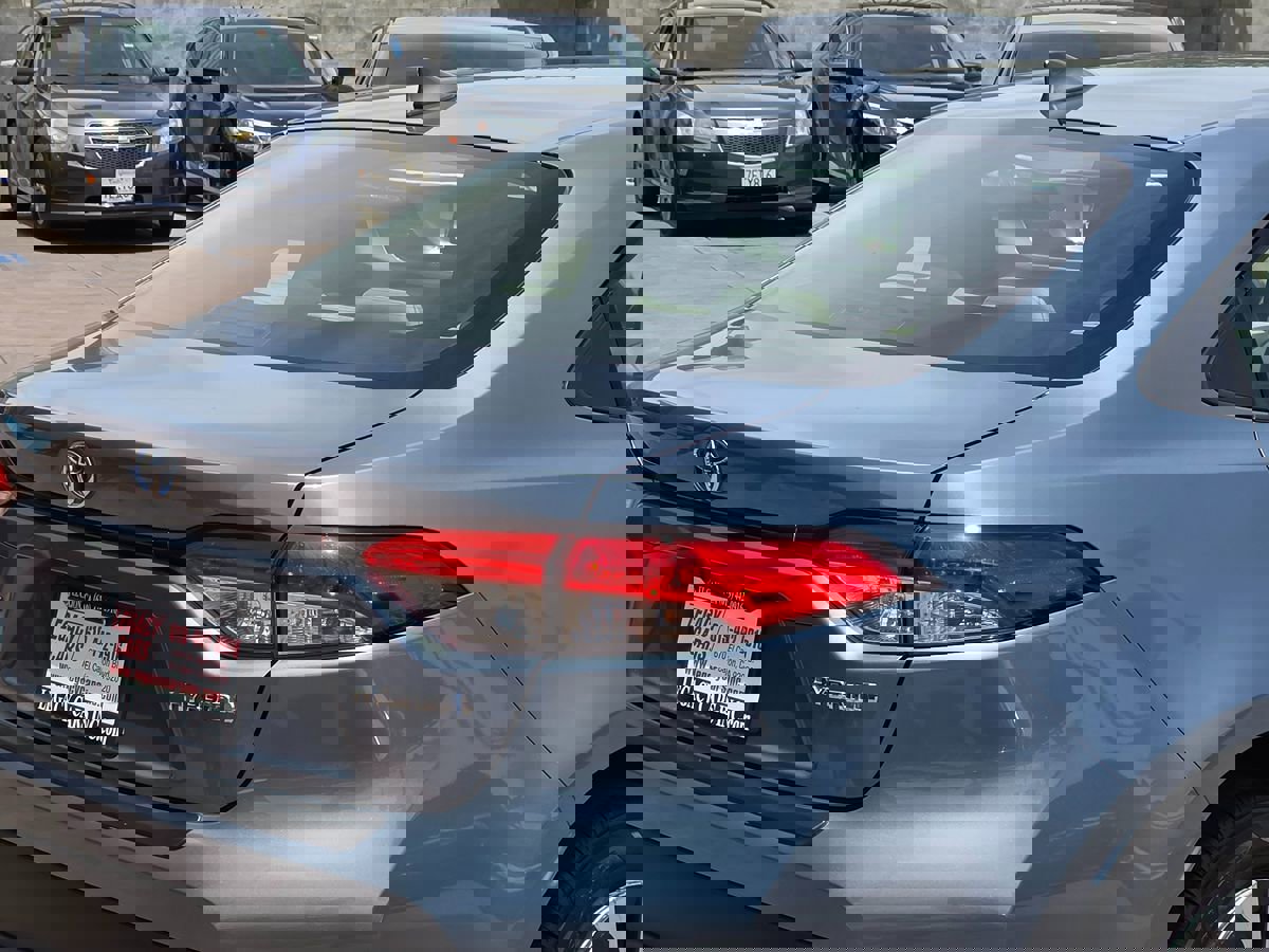 Used 2020 Toyota Corolla LE image 14
