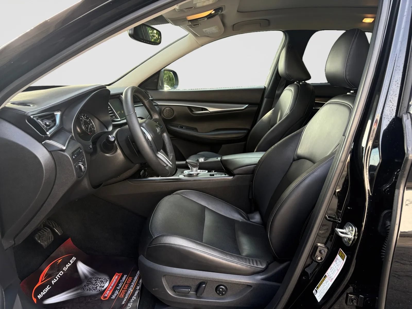 Used 2022 INFINITI QX50 Luxe AWD/4WD image 12