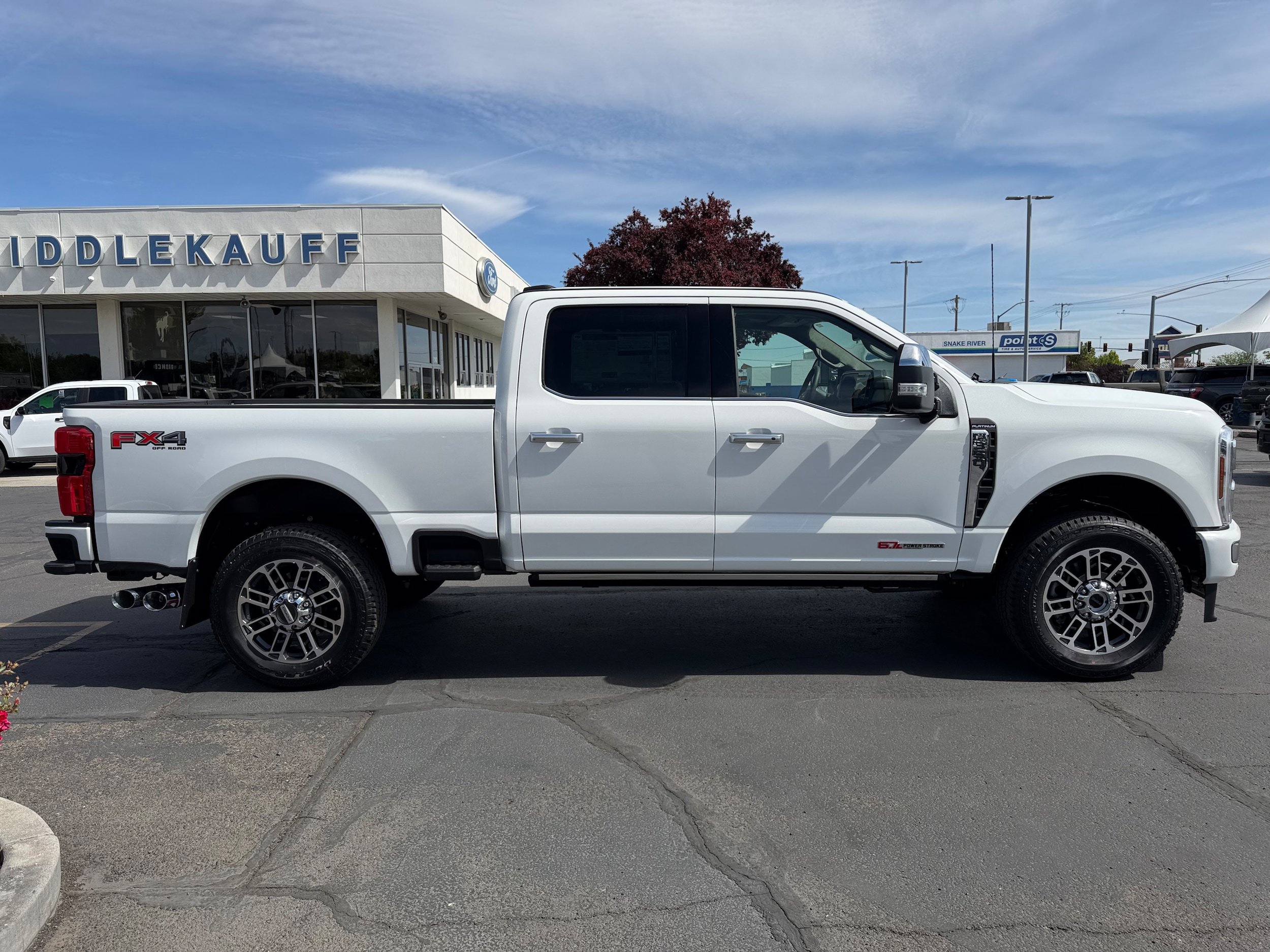 New 2026 Ford F350 Platinum w/ Platinum Plus Package AWD/4WD image 2