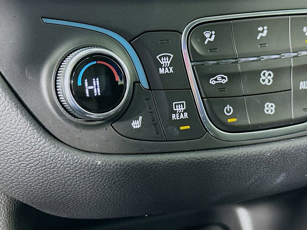 Used 2023 Chevrolet Equinox LT image 28